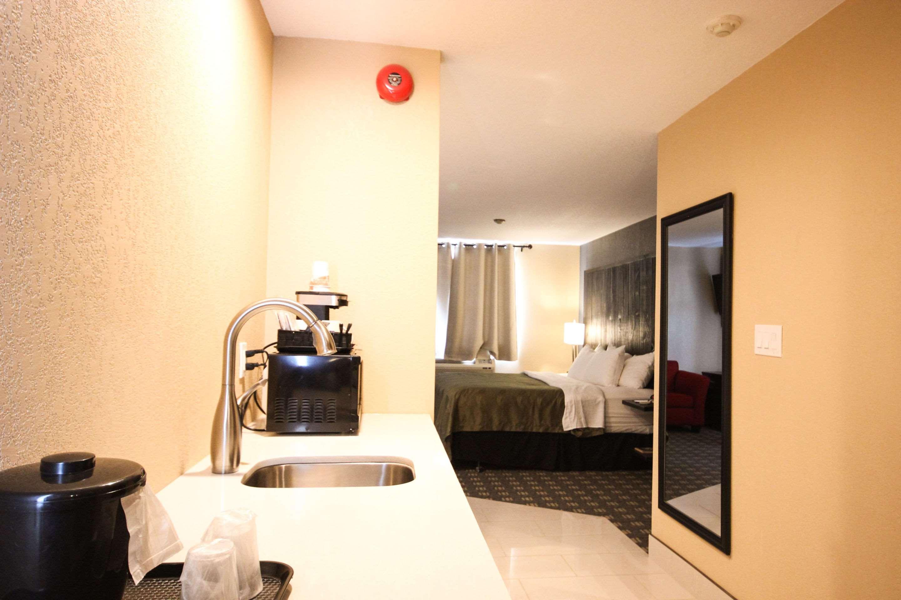 Quality Inn ブレイスブリッジ エクステリア 写真