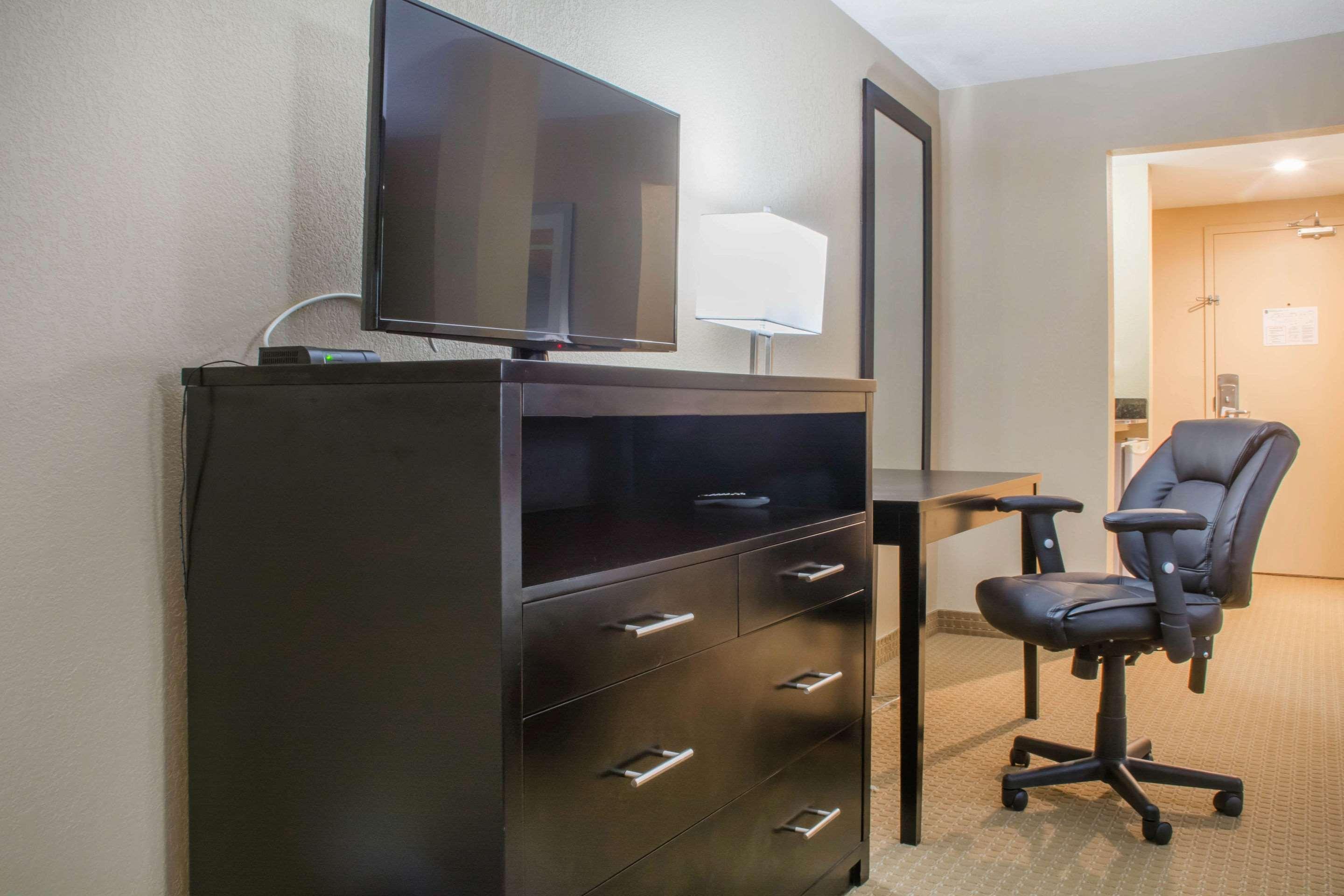 Quality Inn ブレイスブリッジ エクステリア 写真
