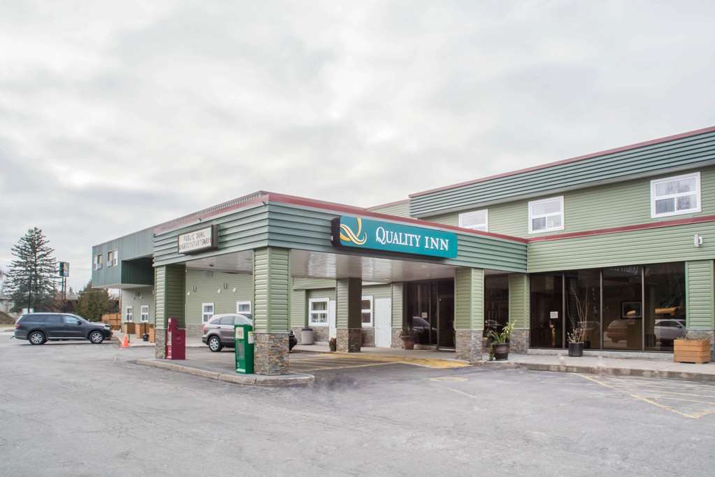 Quality Inn ブレイスブリッジ エクステリア 写真